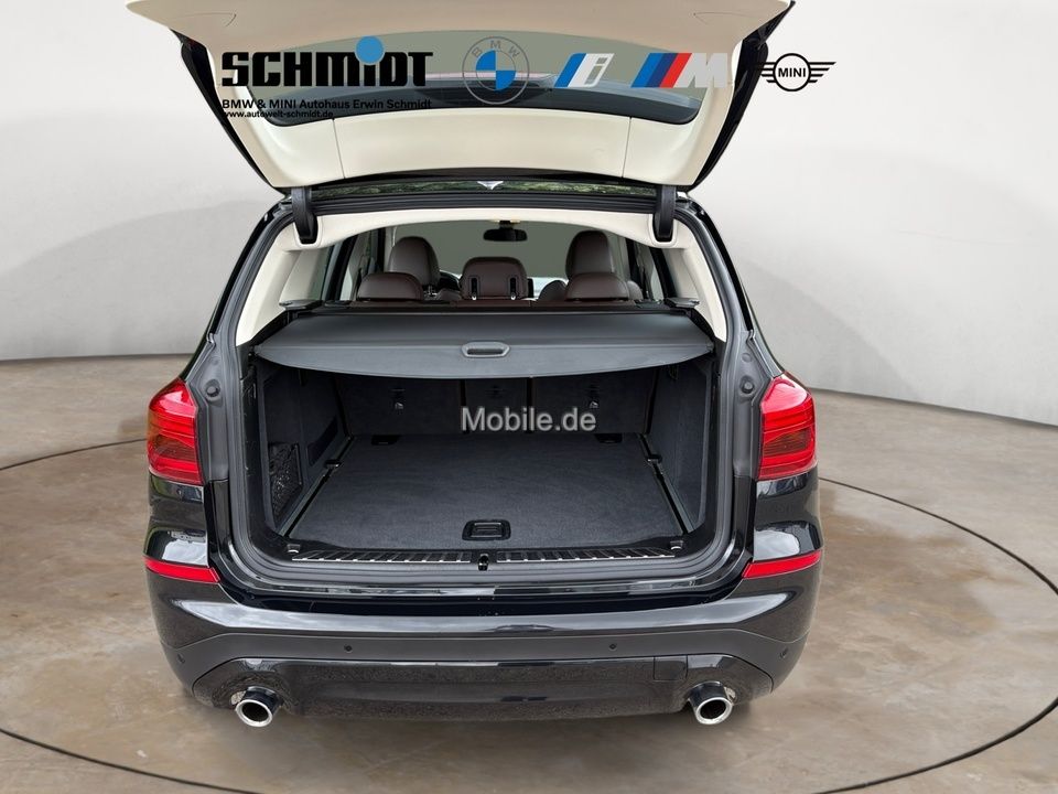 BMW X3 xDrive20d Advantage - Samsaru's Car Outlet