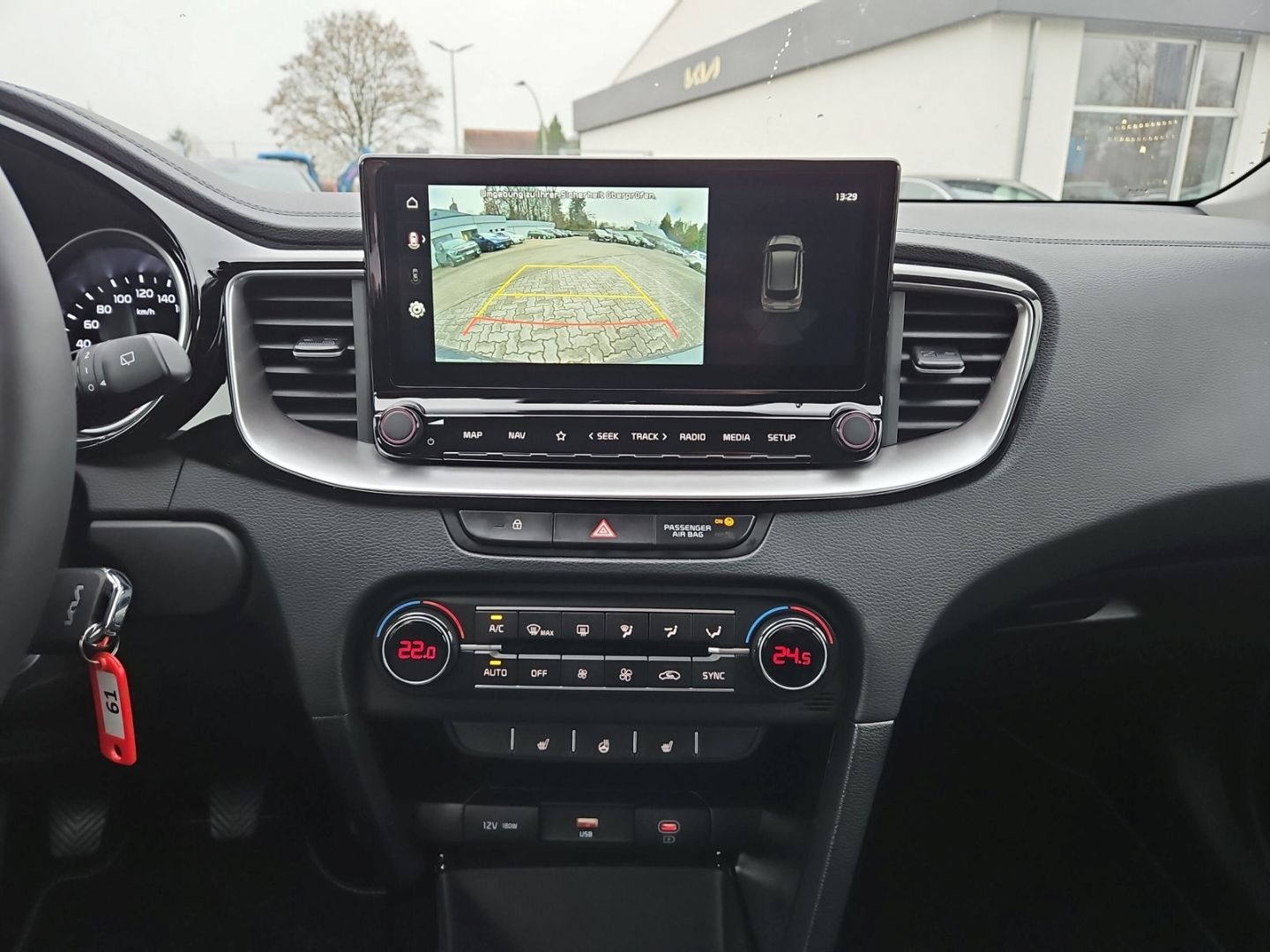 Kia Ceed Lim 1.0T Vision Komfort - Samsaru's Car Outlet