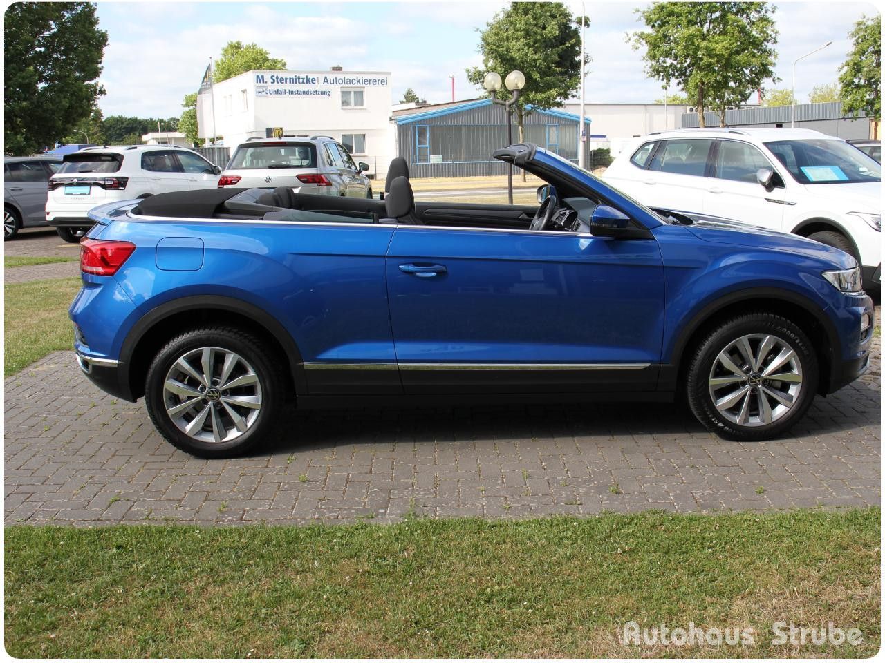 Volkswagen T-Roc Cabriolet Style 1.5 TSI DSG - Samsaru's Car Outlet