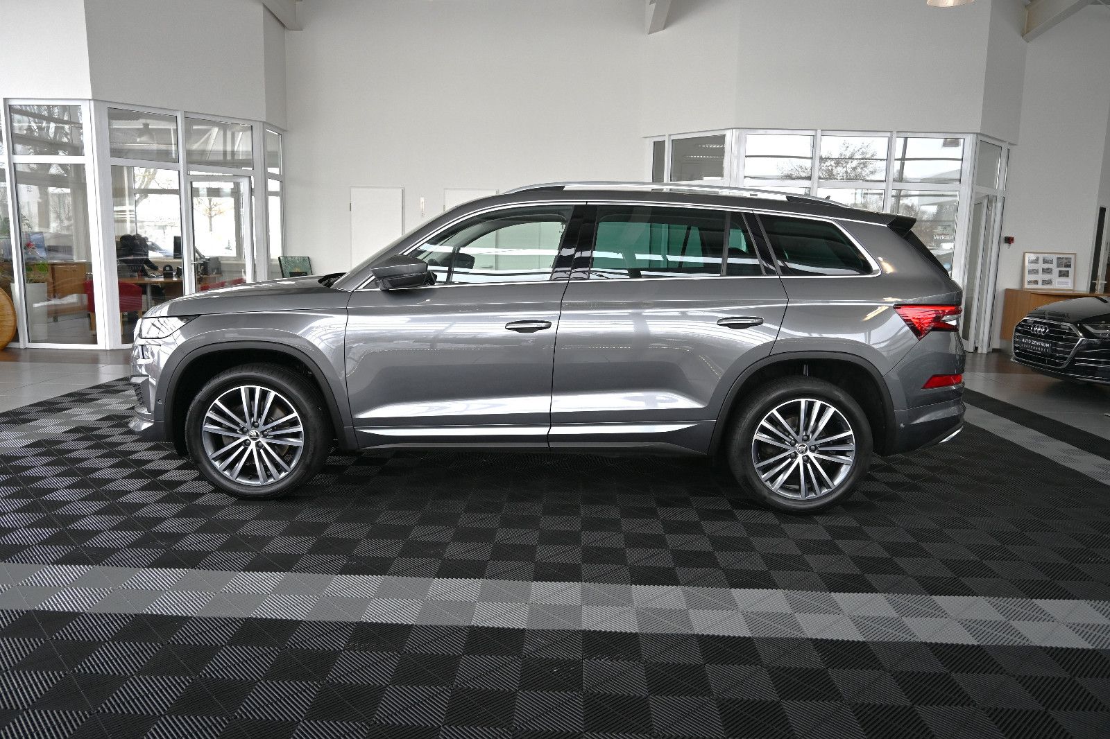 Skoda Kodiaq 2.0 TSI L&K 4M LED Navi Virtual 7-Sitzer