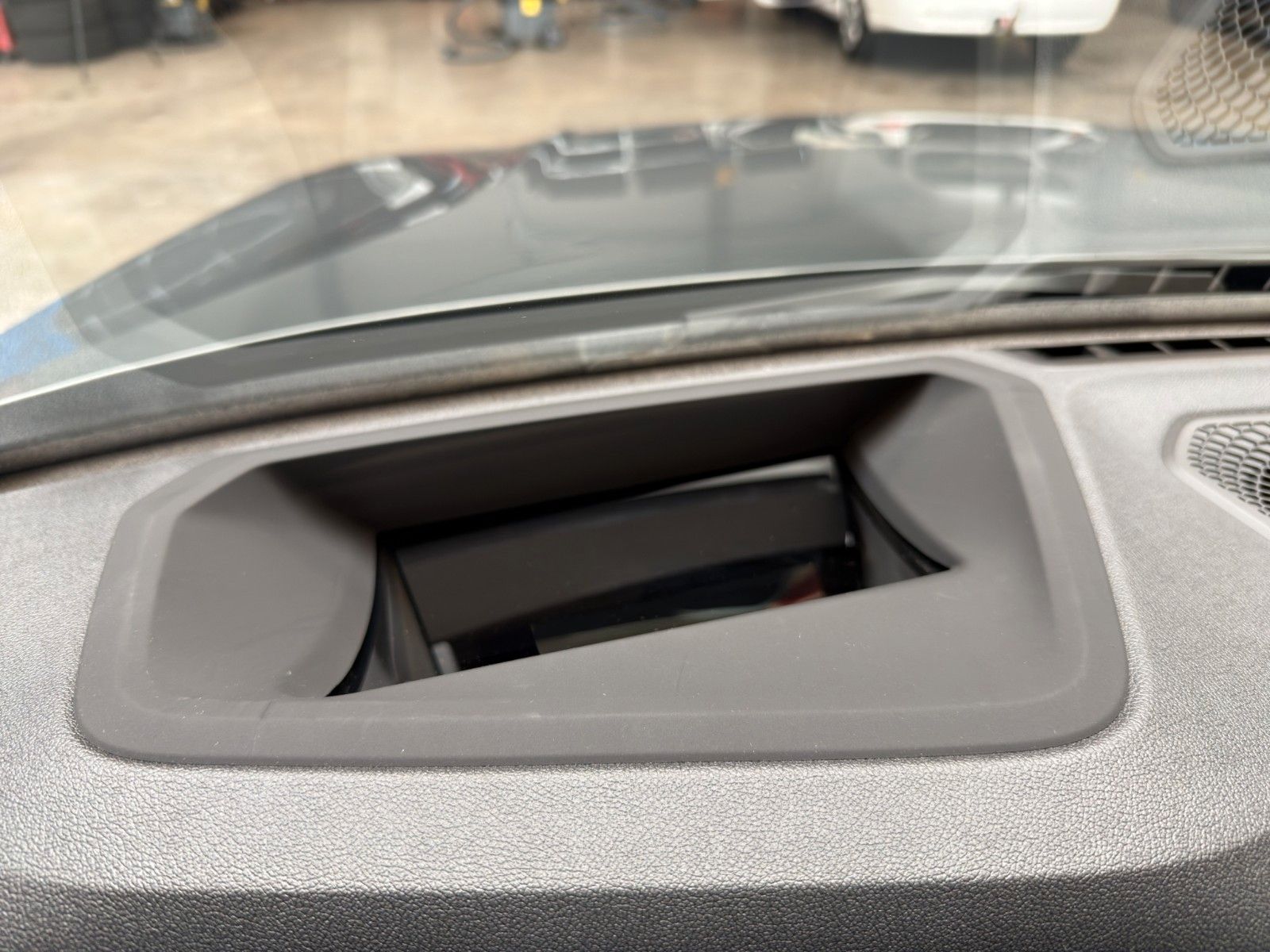BMW 318i Touring M Sport ACC FL2 HUD KZU LED QI 360°