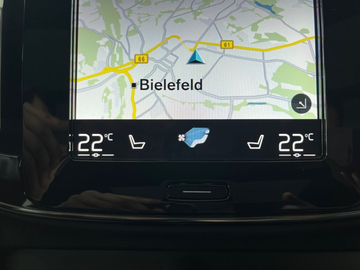 Volvo XC40 T5 Recharge R-Design - Samsaru's Car Outlet