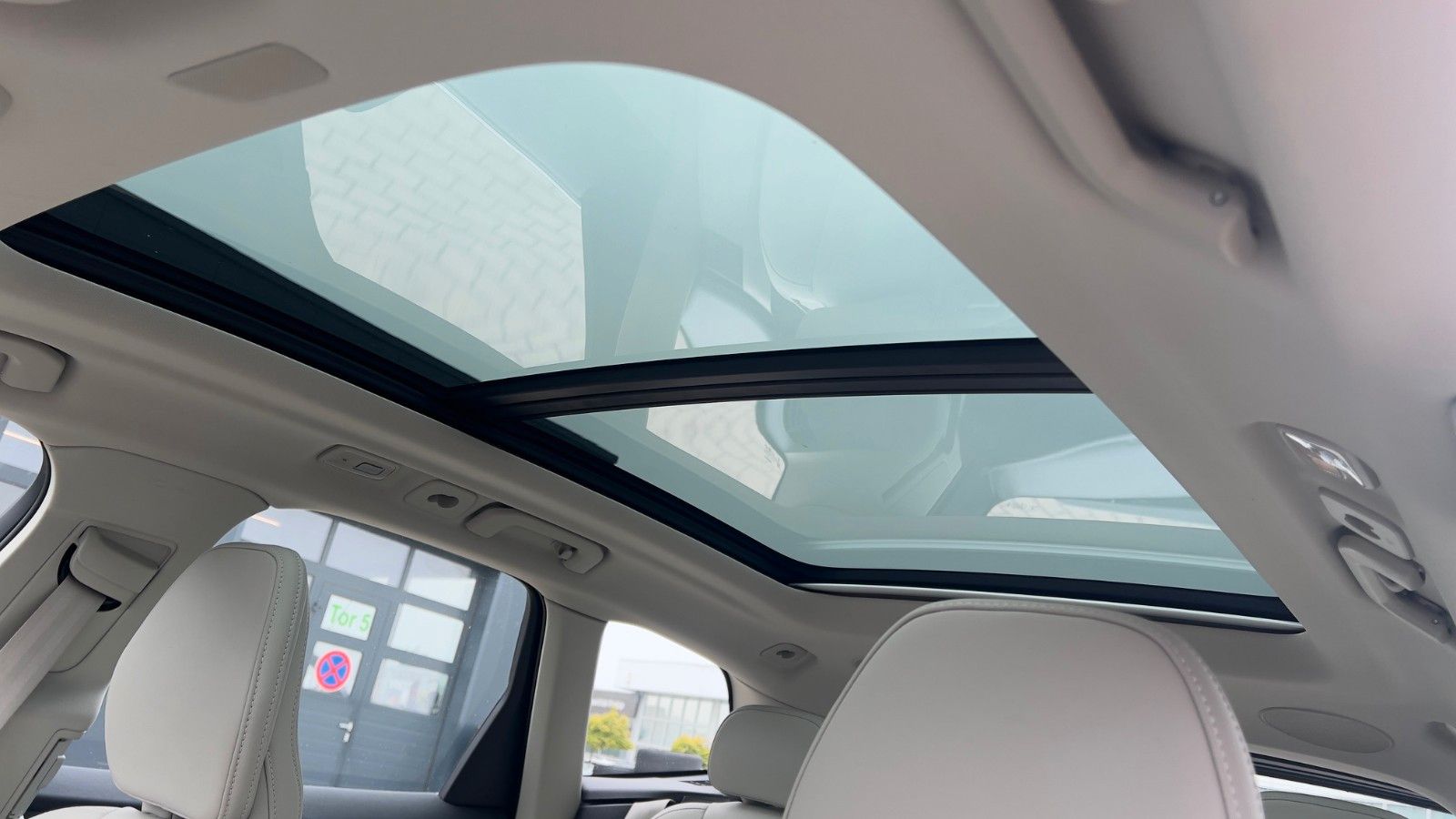 Volvo XC60 B5 D Ultimate Bright AWD*AHK*STHZG*Massage*