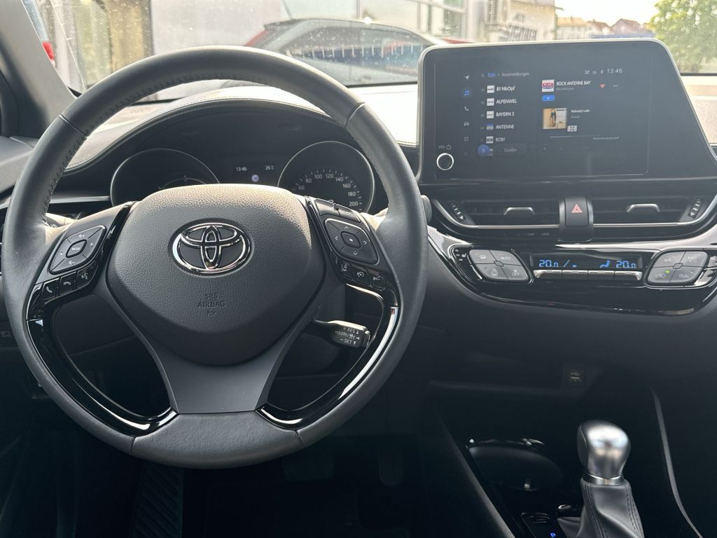 Toyota C-HR Hybrid - Samsaru's Car Outlet