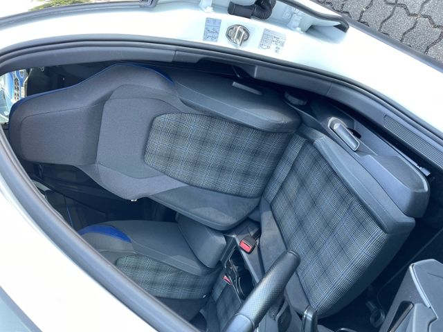 Volkswagen Golf VIII GTE 1.4 eHybrid DSG - Samsaru's Car Outlet