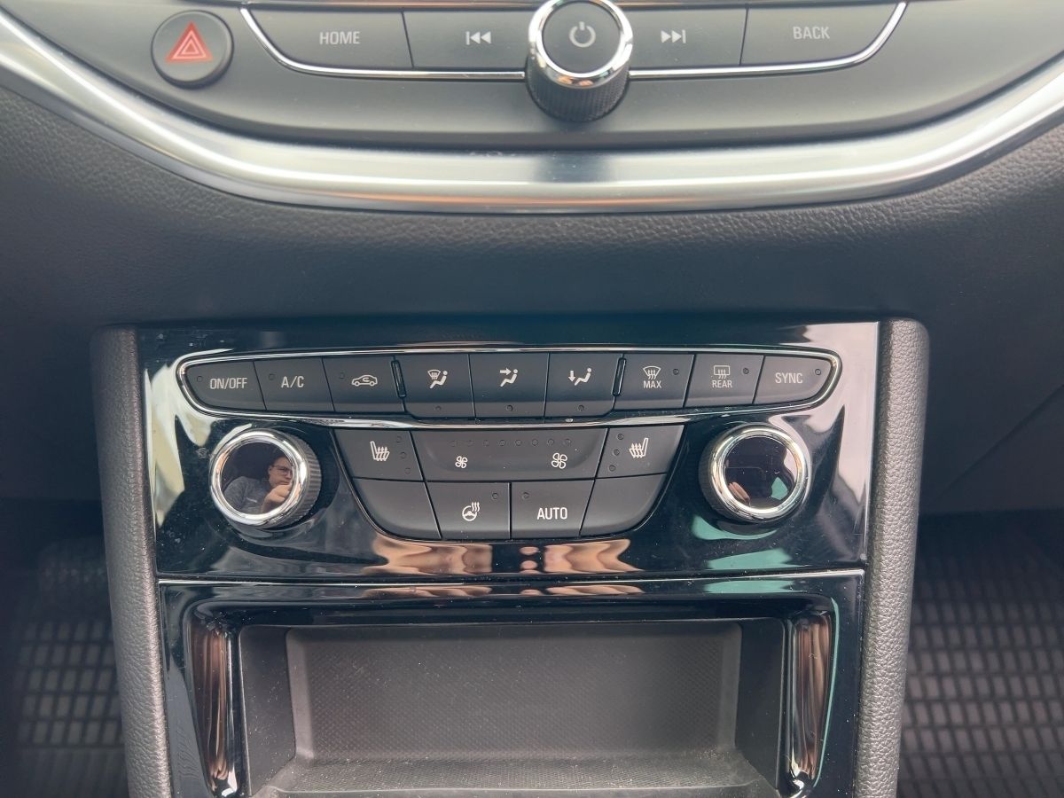 Opel Astra K 1.5 D Elegance - Samsaru's Car Outlet