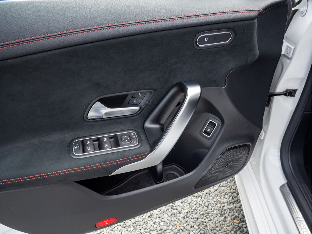 Mercedes-Benz CLA 250 SB 4M AMG Sport Premium - Samsaru's Car Outlet