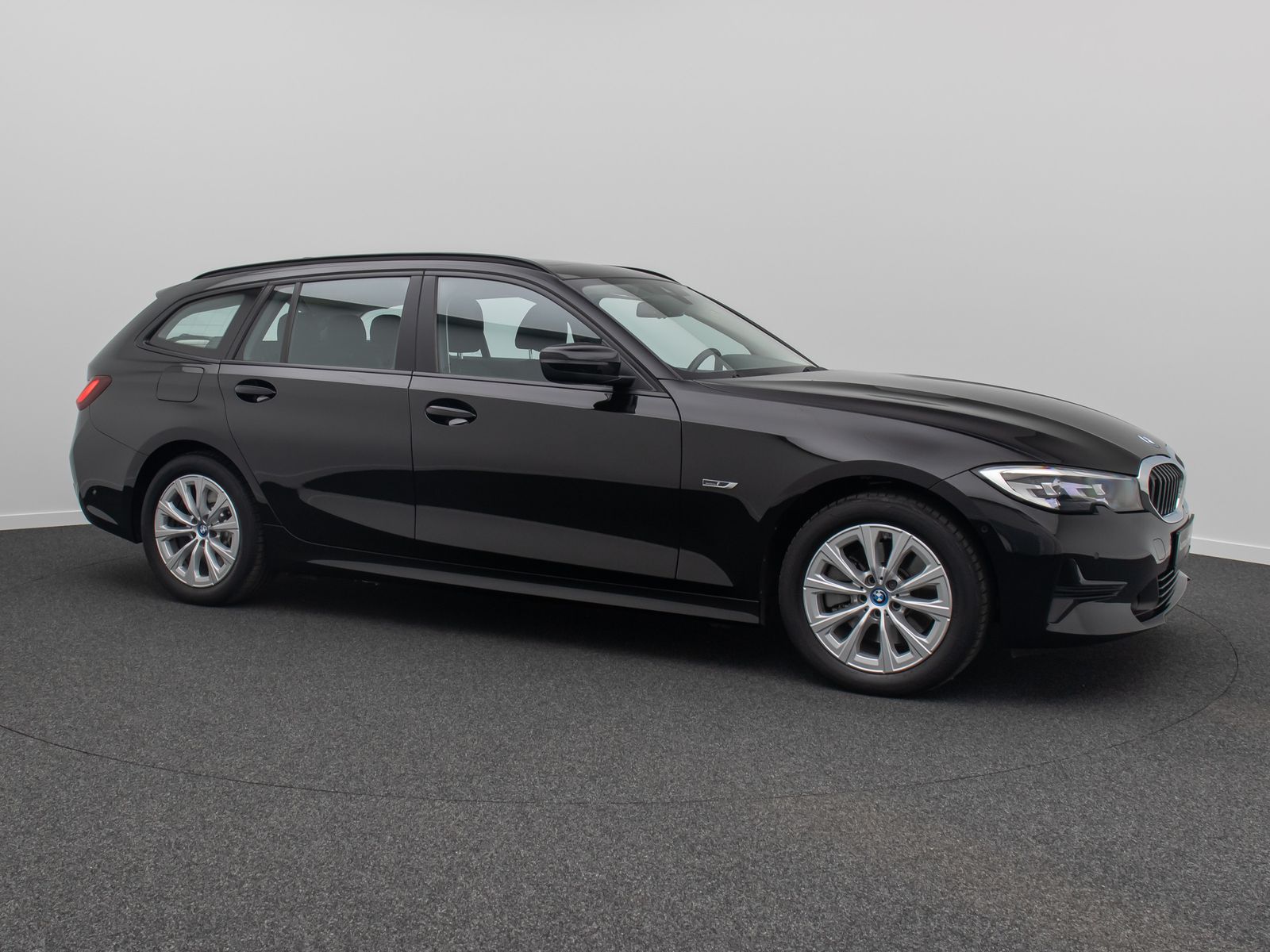 BMW 320e - Samsaru's Car Outlet