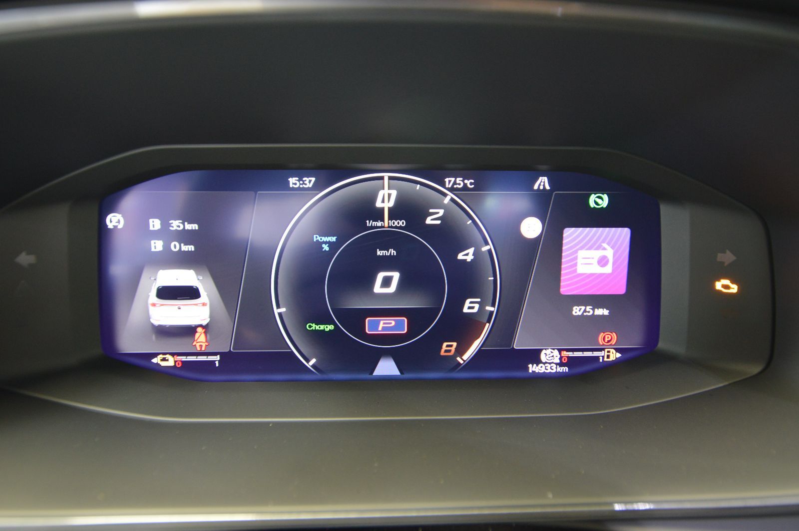 Cupra Leon Sportstourer VZ e-Hybrid - Samsaru's Car Outlet