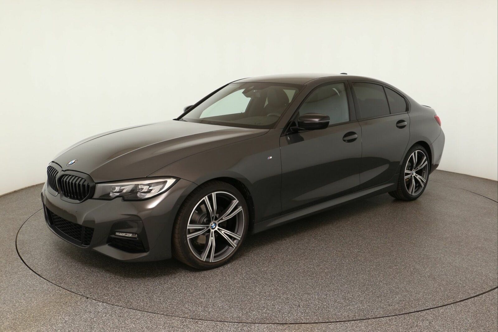 BMW 320i M Sport - Samsaru's Car Outlet