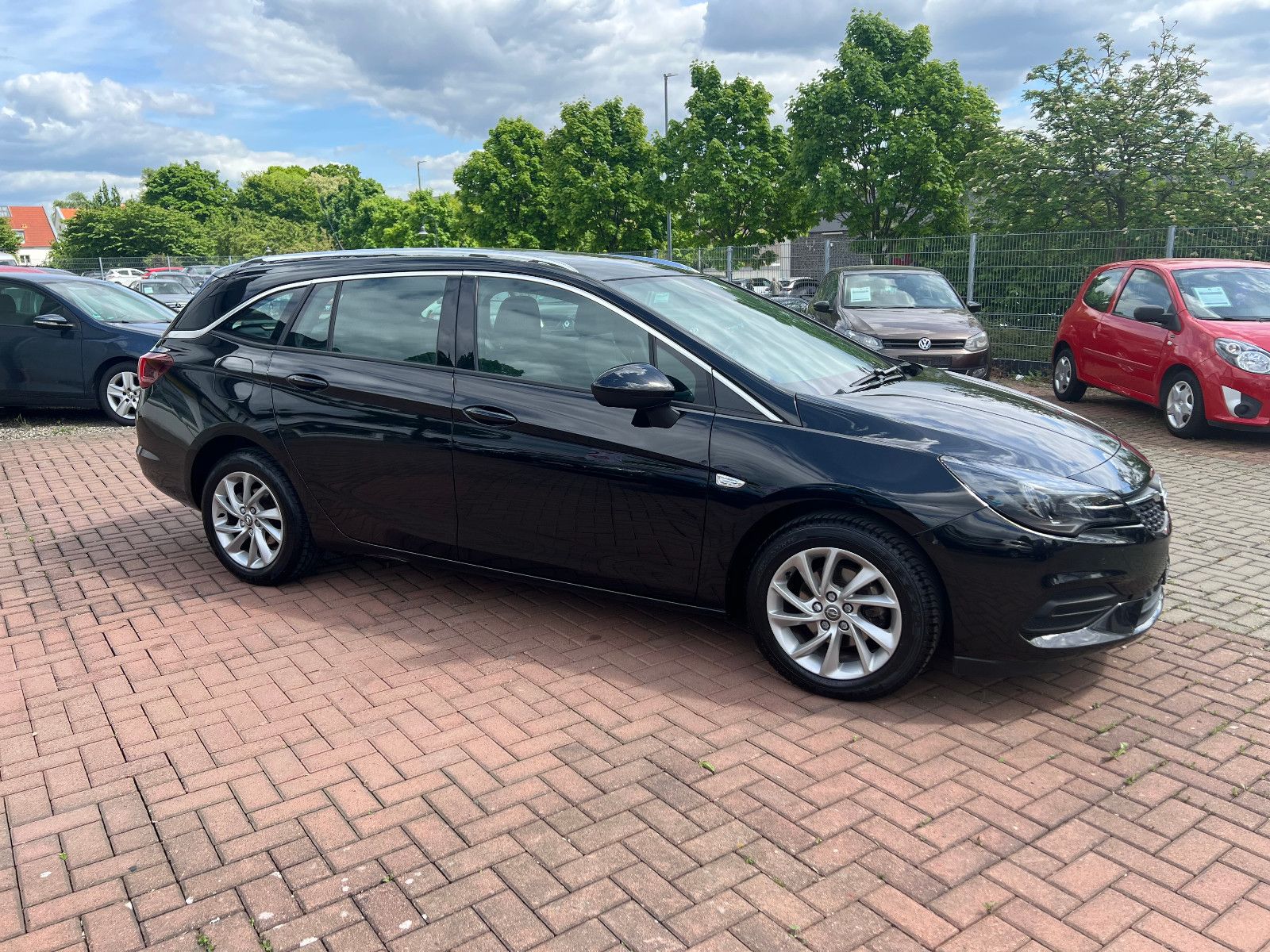 Opel Astra K Sports Tourer Elegance - Samsaru's Car Outlet
