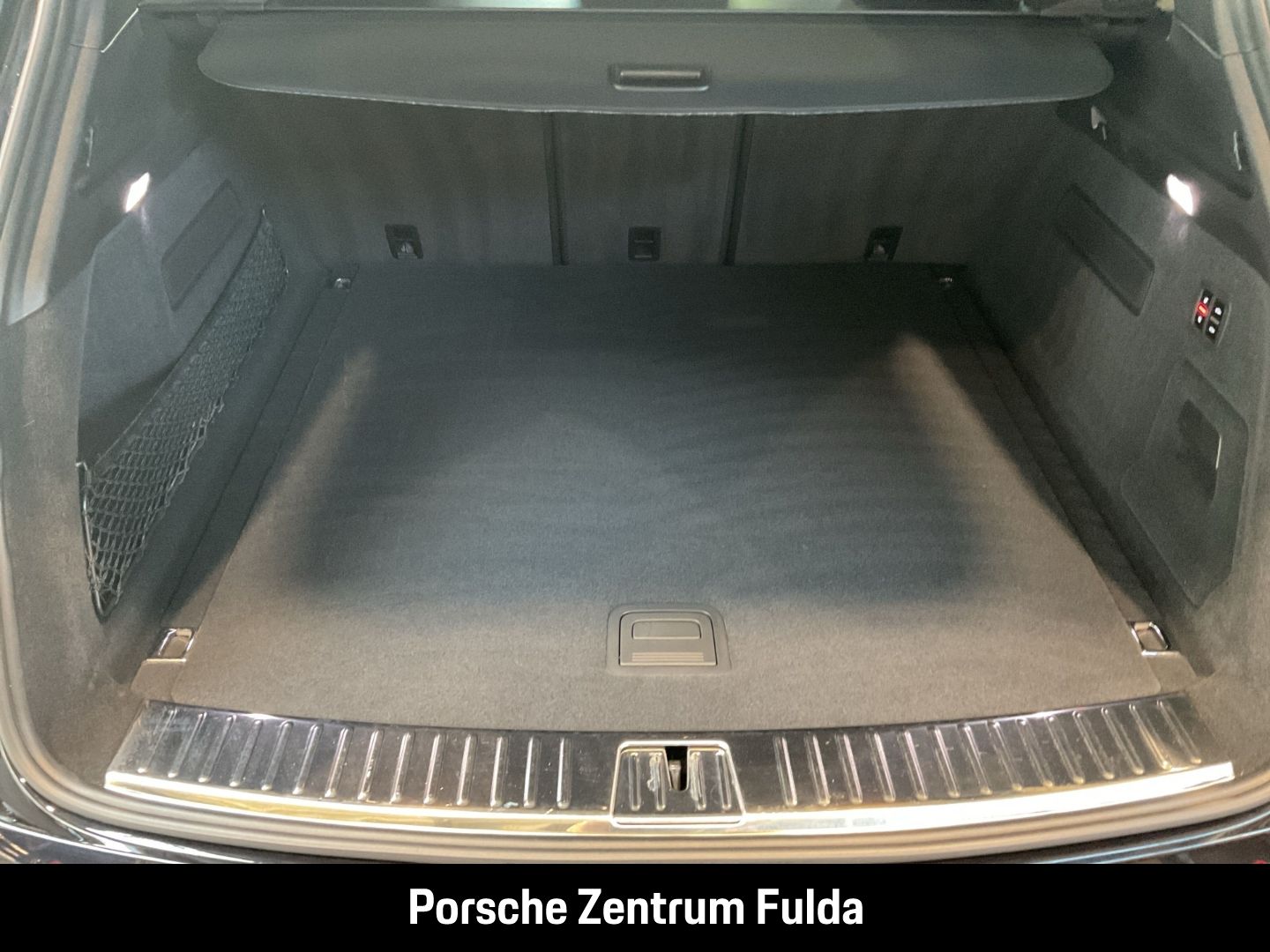 Porsche Cayenne E-Hybrid BOSE Panoramadach LED-Matrix