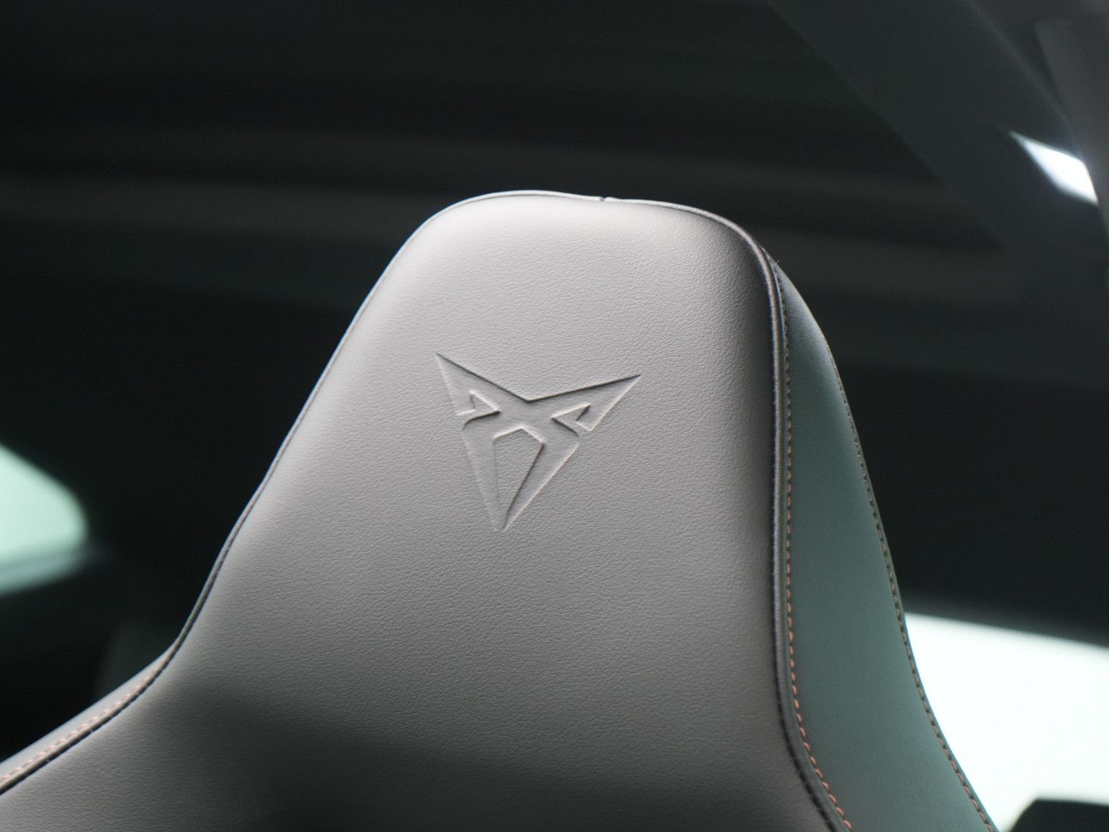 Cupra Formentor VZ VIRT DCC KAM CARPLAY LED SHZ PDC