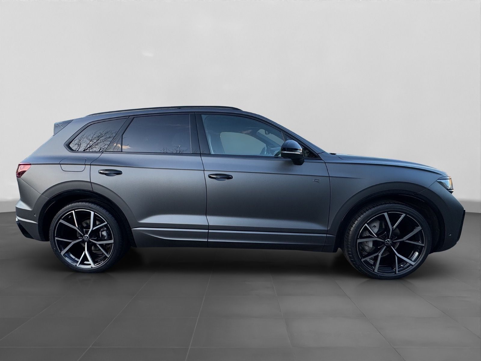 Volkswagen Touareg R-Line V6 TDI 4M Black Style | AHK PANO