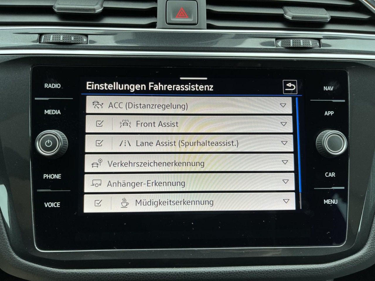Volkswagen Tiguan 2,0 TDI DSG 4Motion Elegance (Navi+AHK+AC