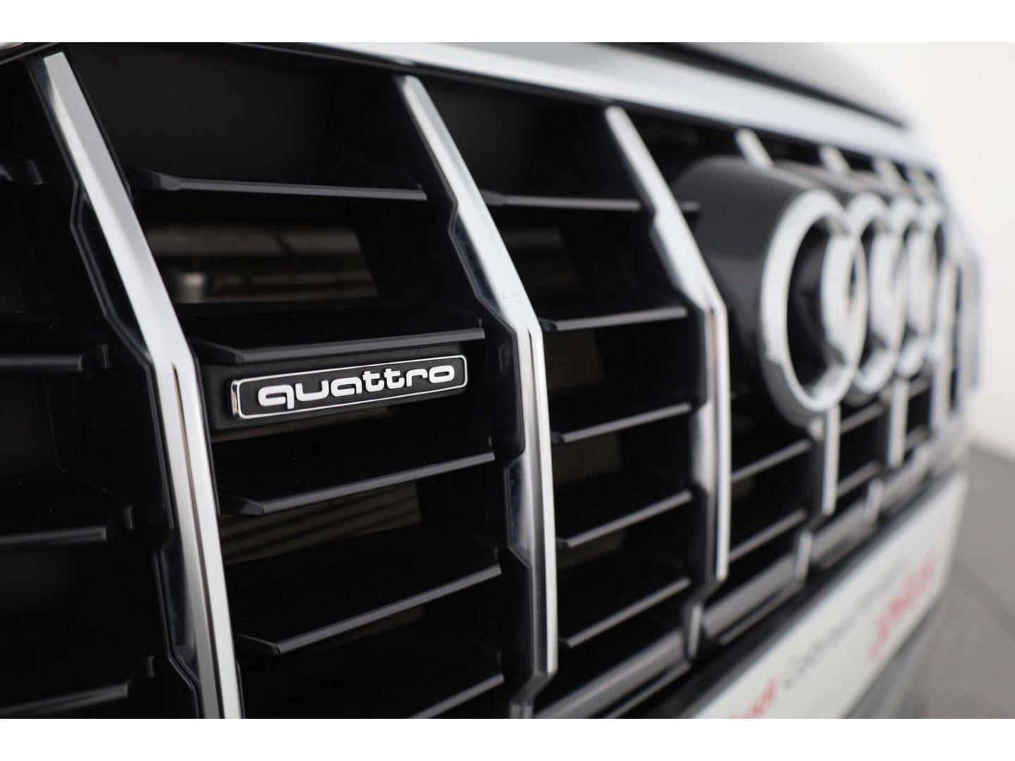 Audi Q3 35 TDI quattro S line - Samsaru's Car Outlet