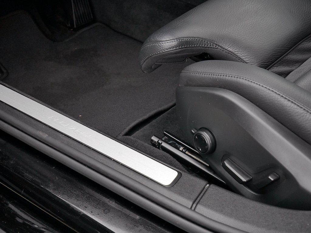 Volvo V60 T8 Recharge Plus Bright AWD AHK STANDHZ LED