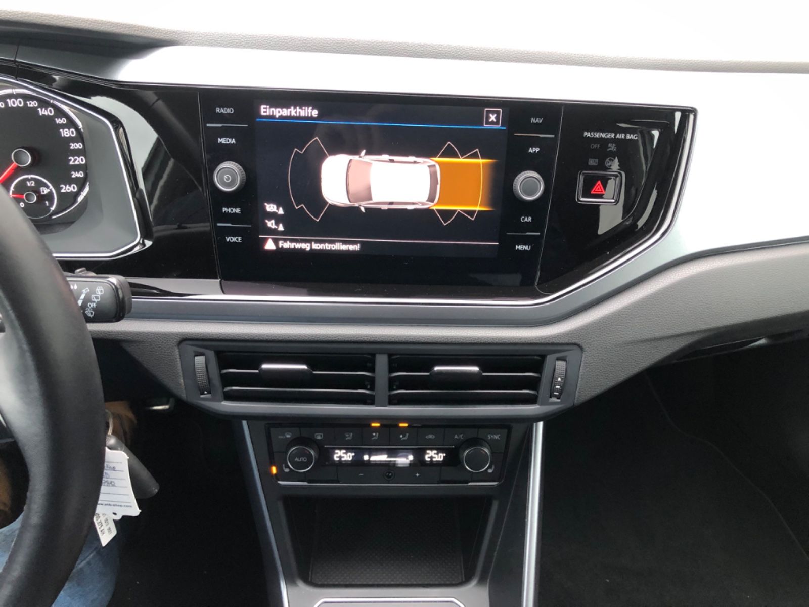 Volkswagen Polo VI Active - Samsaru's Car Outlet