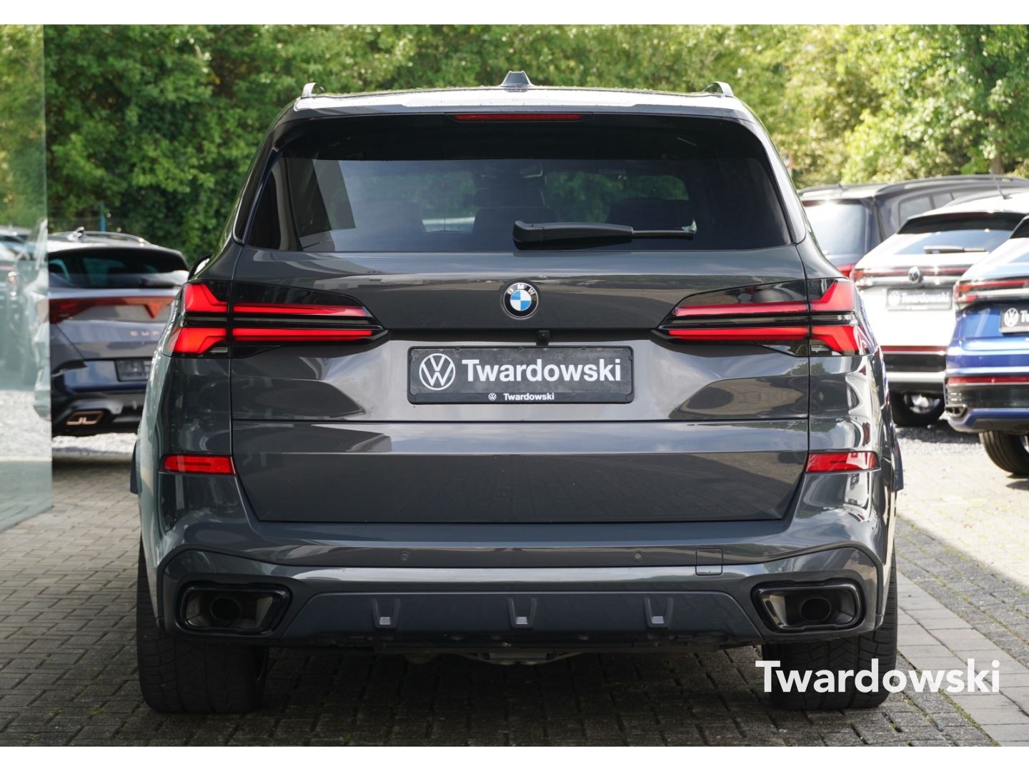 BMW X5 40d M Sport PANO HUD AHK Luft SOFT Massage