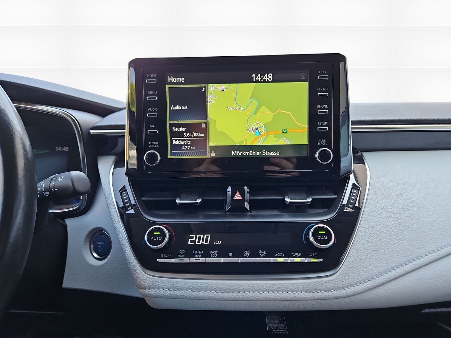 Toyota Corolla Touring Sports 1.8 Hybrid - Samsaru's Car Outlet