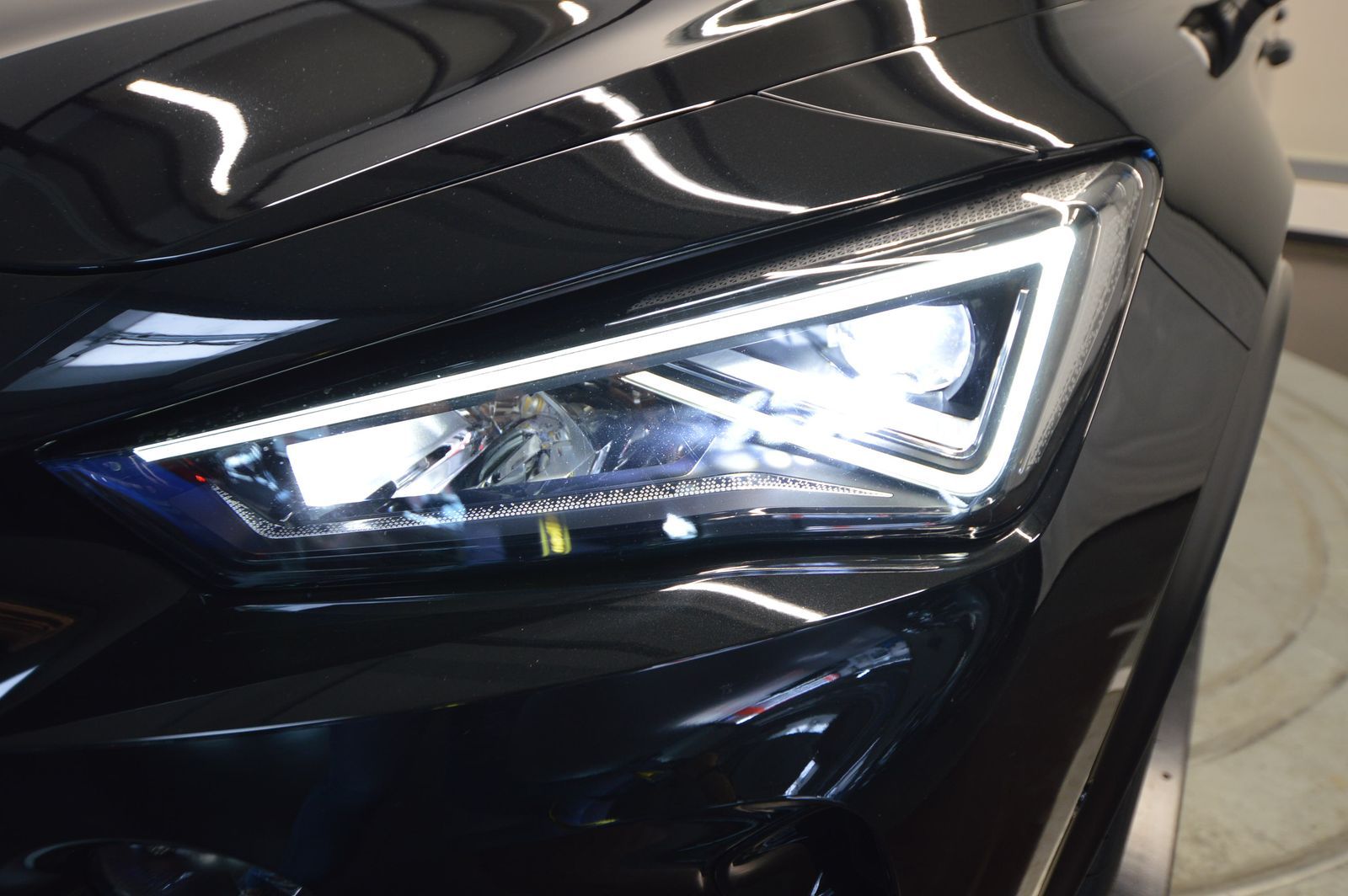 Cupra Formentor 2.0 TSI VZ5 4Drive - Samsaru's Car Outlet
