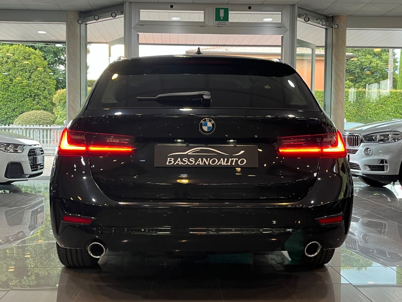 BMW 320d Touring xDrive Business - Samsaru's Car Outlet
