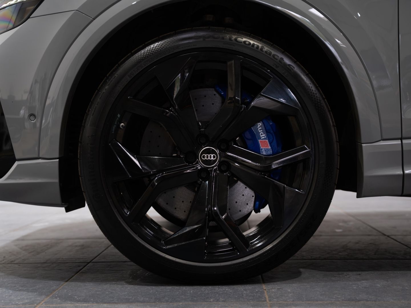 Audi RSQ8 4.0 TFSI QU PANO EXCLUSIVE DYNAMIK+ KERAMIK