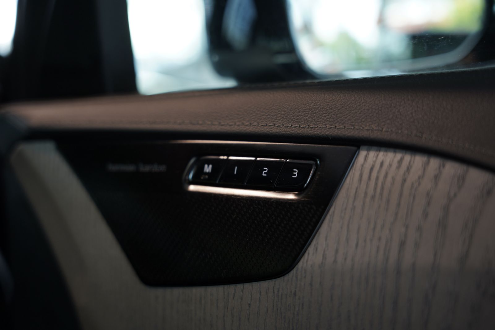 Volvo XC90 Plus Bright AWD *7-Sitzer *GSD *360° *AHK