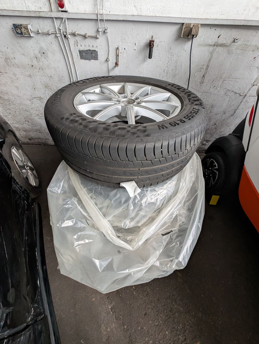 Mercedes-Benz GLE 350e4Matic*1Hd*Dis+*AHK*360°PANO*JungeSterne