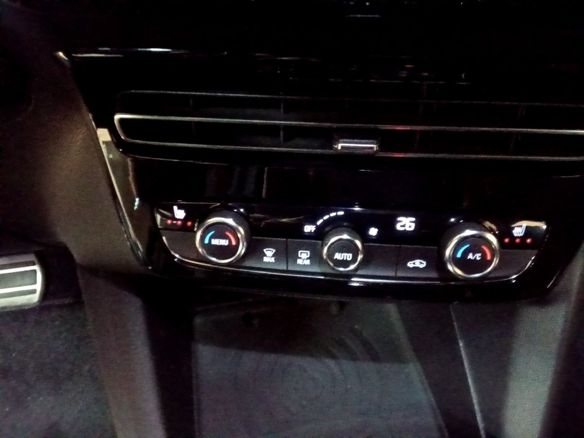 Opel Mokka-e Ultimate - Samsaru's Car Outlet