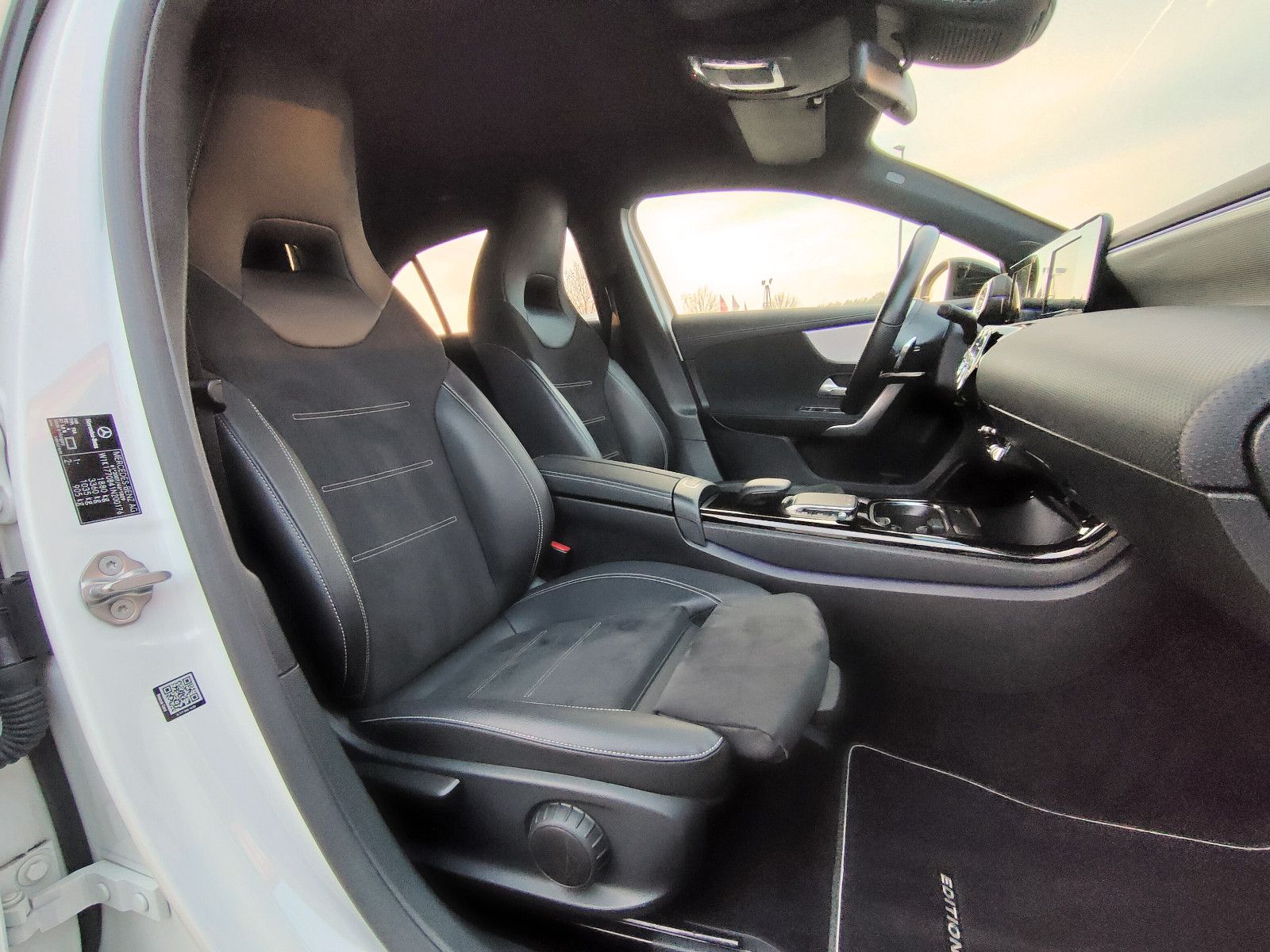 Mercedes-Benz A 180 DCT Edition AMG Line - Samsaru's Car Outlet