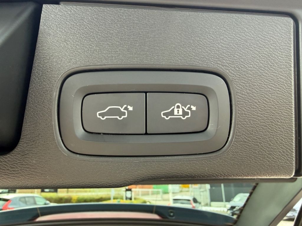 Volvo XC60 R Design Recharge Plug-In Hybrid T6 AWD Sta