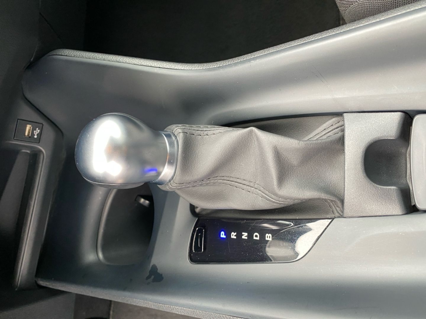 Toyota C-HR 1.8 Hybrid Business-Edition *LED*ACC*CAM*SH