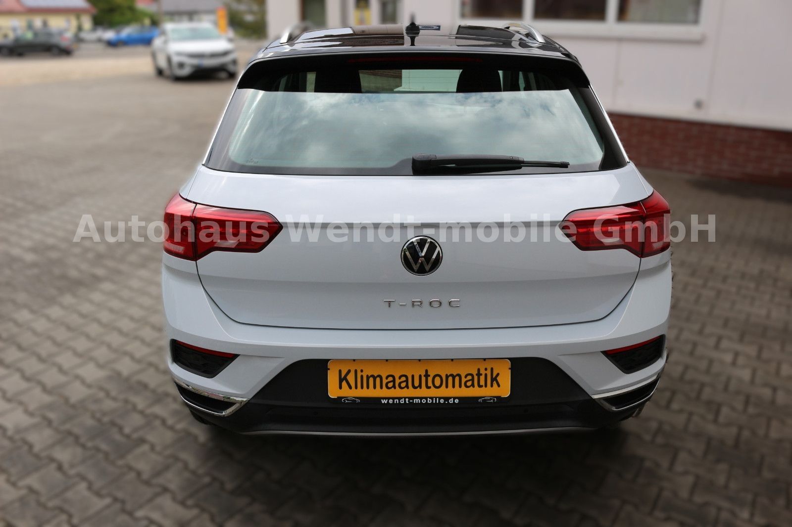 Volkswagen T-Roc Style - Samsaru's Car Outlet