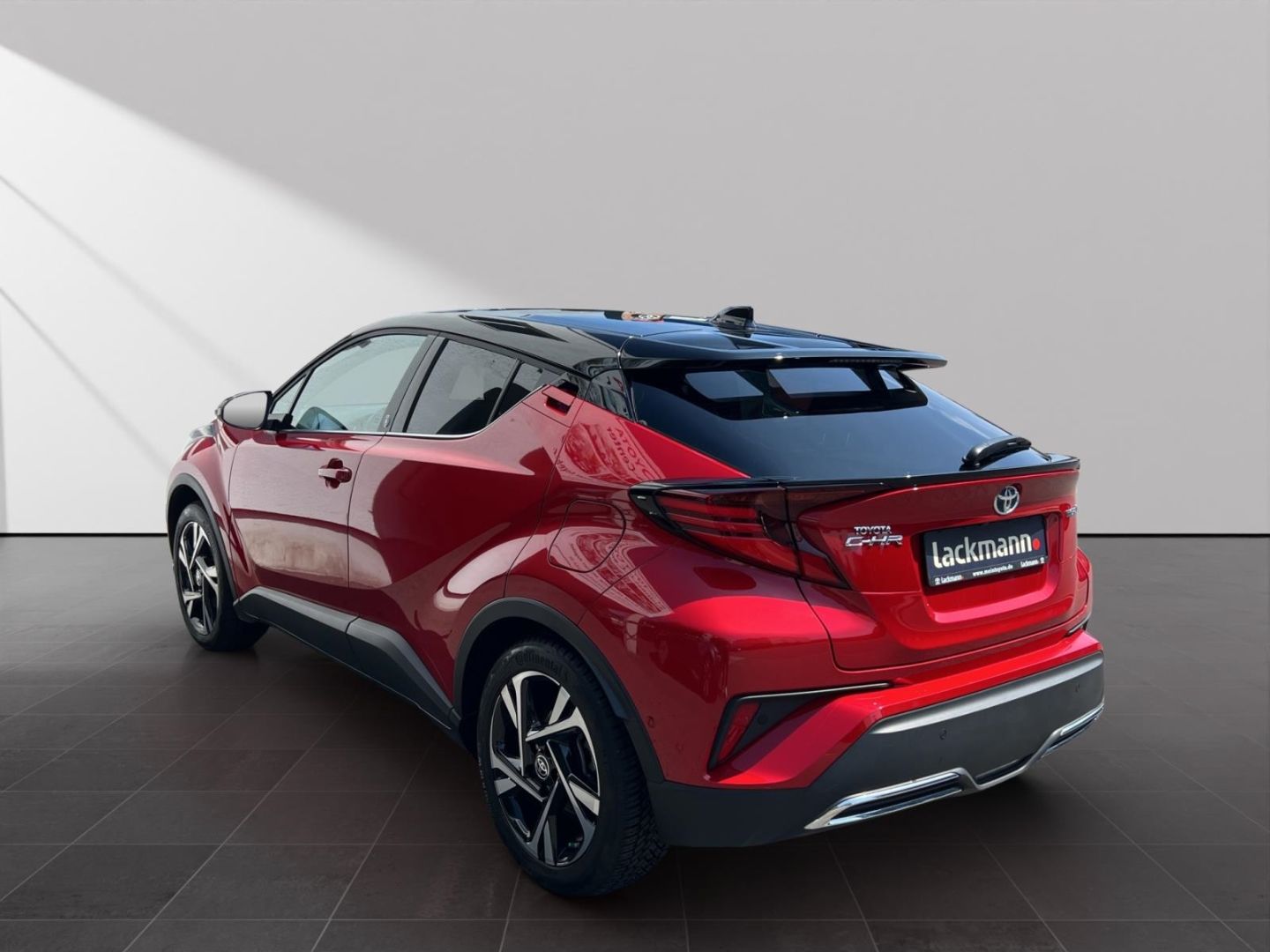 Toyota C-HR 2.0 Hybrid - Samsaru's Car Outlet