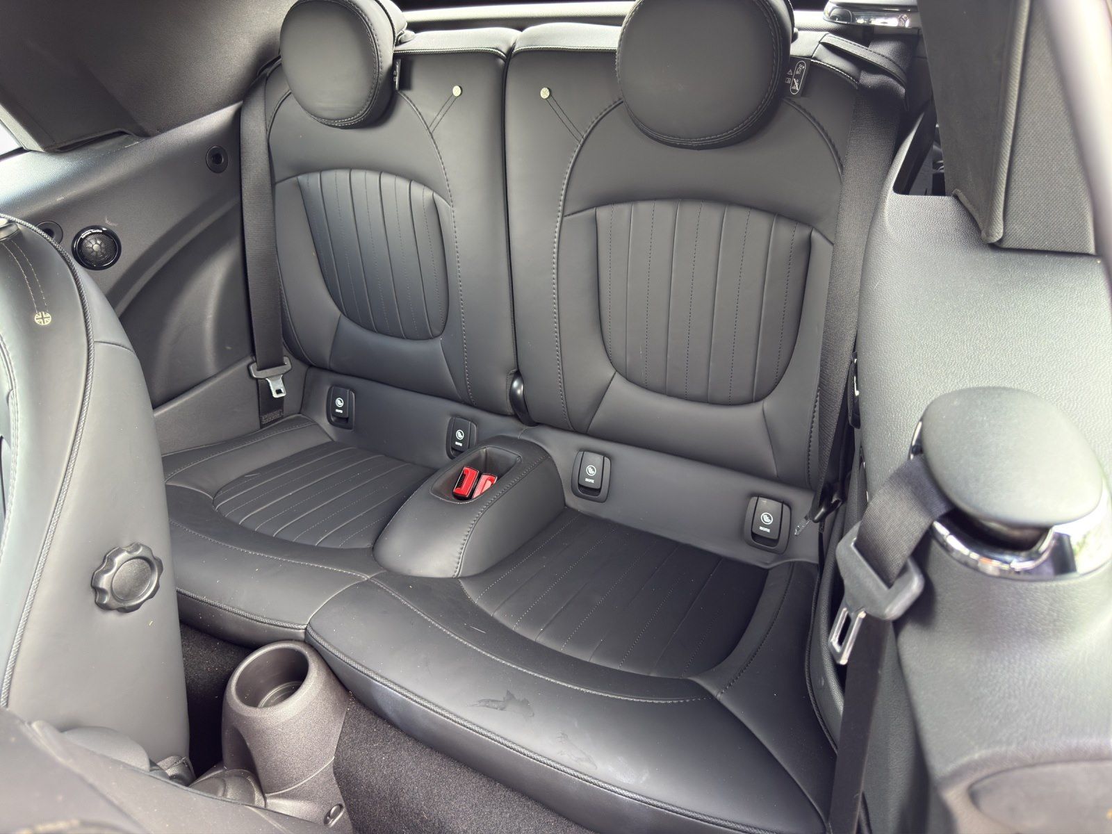 MINI Cooper S Cabrio - Samsaru's Car Outlet