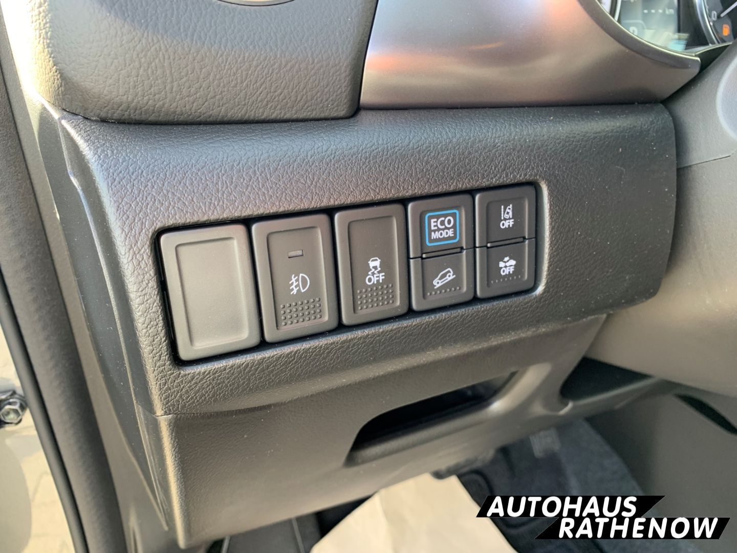 Suzuki Vitara 1.5 Hybrid Comfort Allrad - Samsaru's Car Outlet