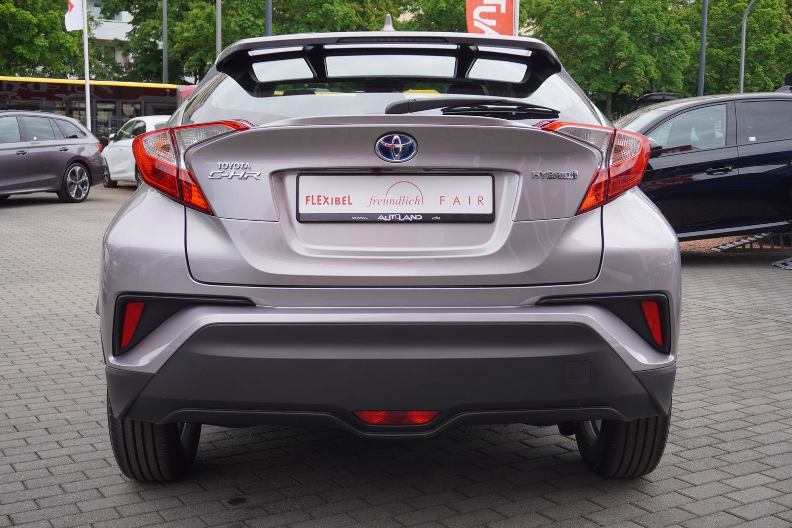 Toyota C-HR 1.8 Hybrid Flow - Samsaru's Car Outlet