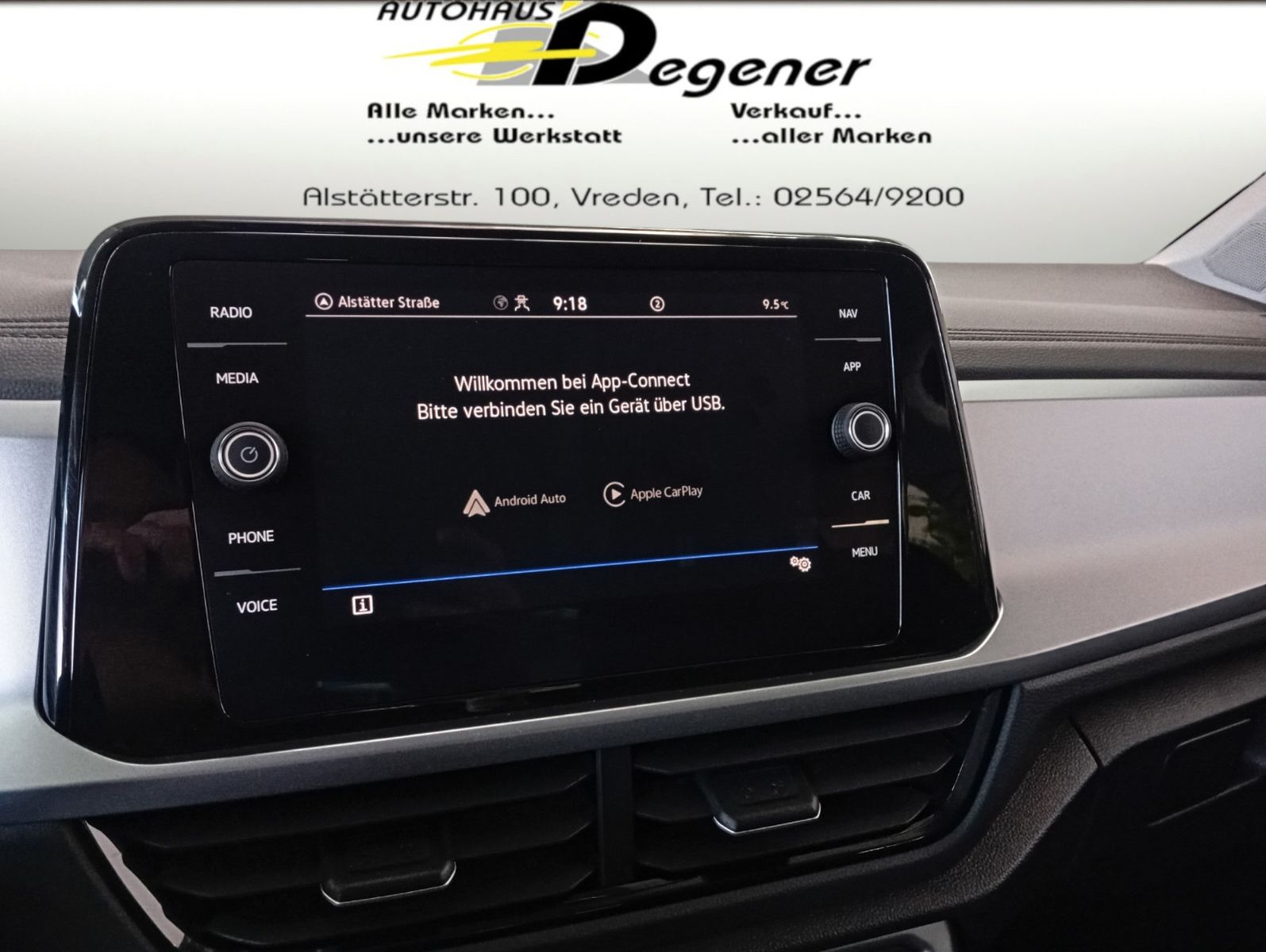 Volkswagen T-Roc - Samsaru's Car Outlet