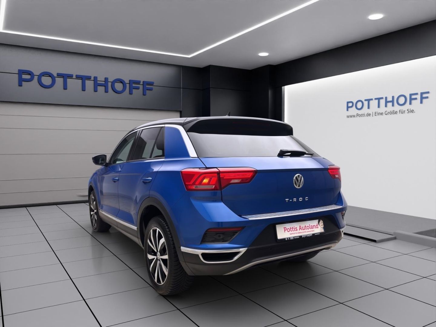 Volkswagen T-Roc 1.5 TSI STYLE - Samsaru's Car Outlet