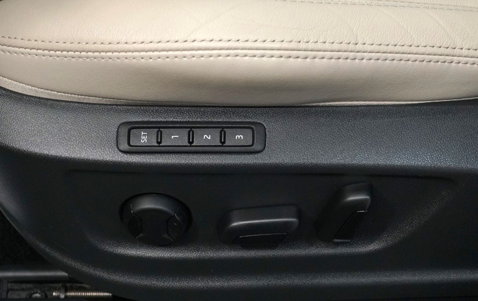 Skoda Kodiaq L&K 4x4 2.0 TDI*ACC*PANO*AHK*360°*