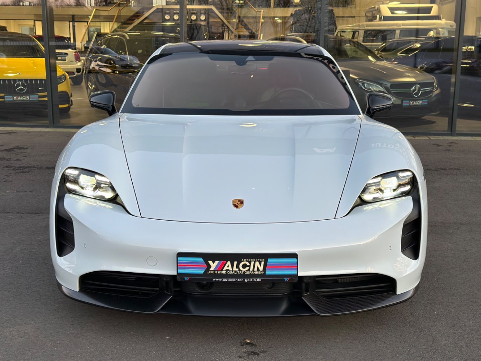 Porsche Taycan Turbo S SportDesign Paket CARBON/NEUWERTI