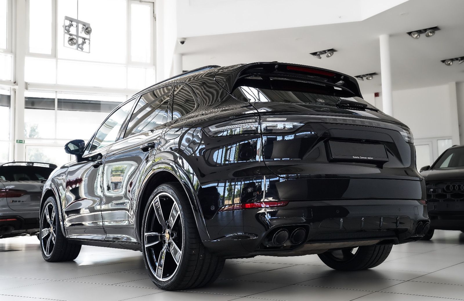Porsche Cayenne E-Hybrid SportDesign Pano Burmester® 3D