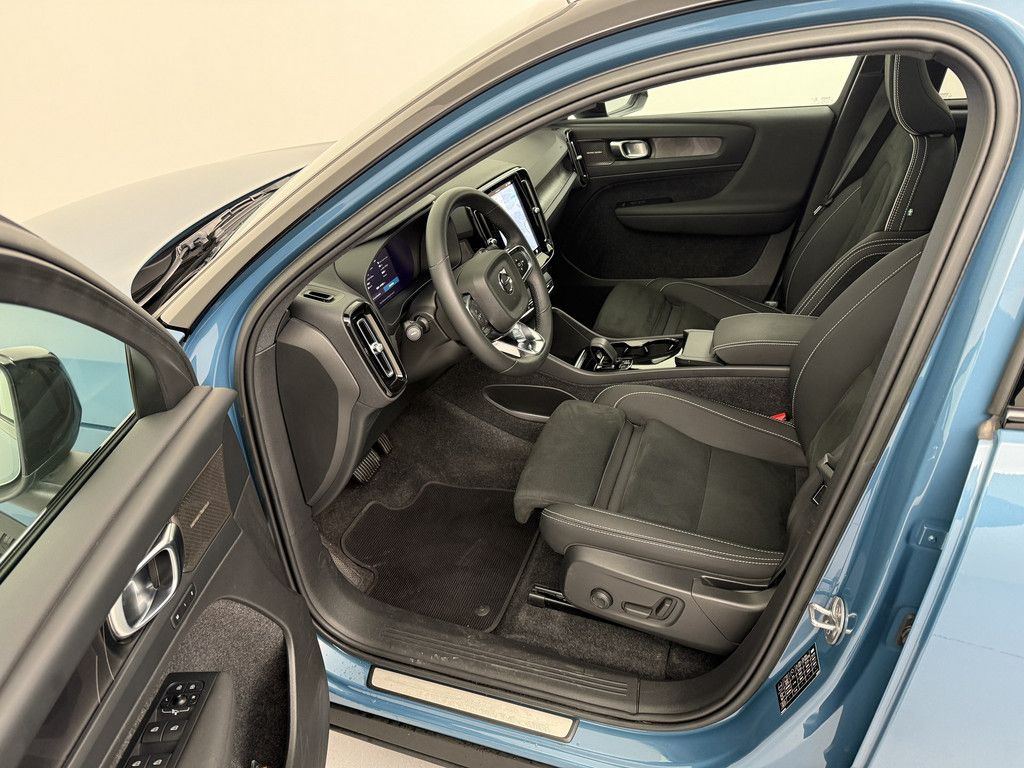 Volvo XC40 Ultimate AWD Recharge Pure Electric ACC LED