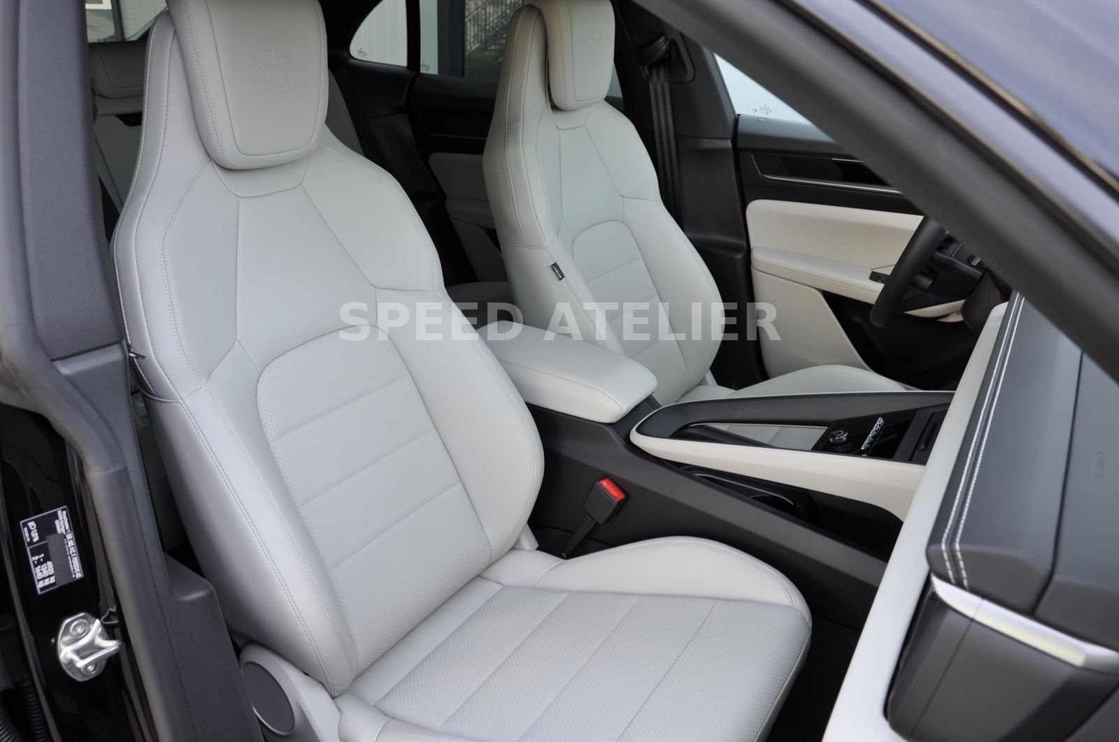 Porsche Macan 4 - Samsaru's Car Outlet