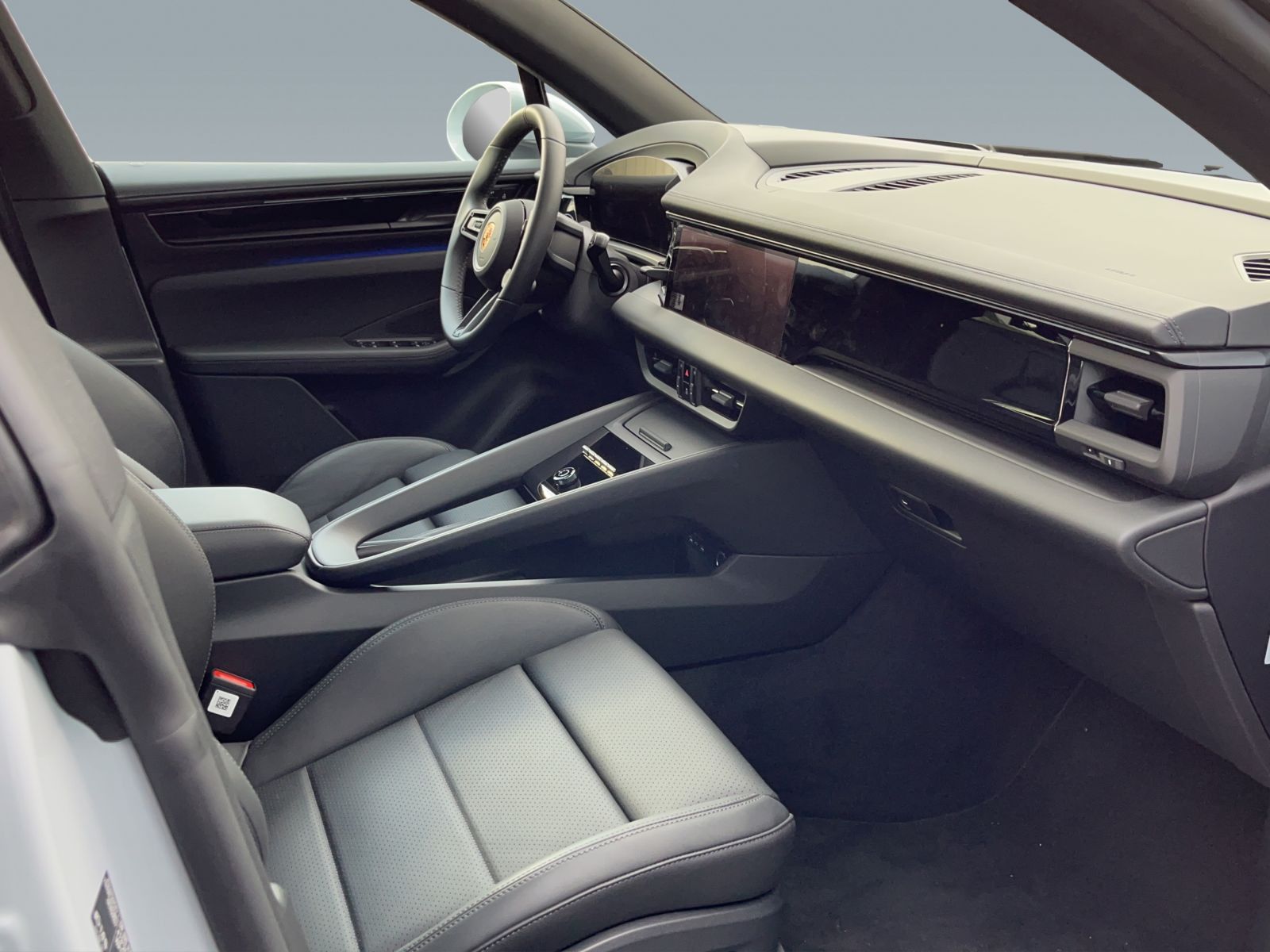 Porsche Macan 4 - Samsaru's Car Outlet