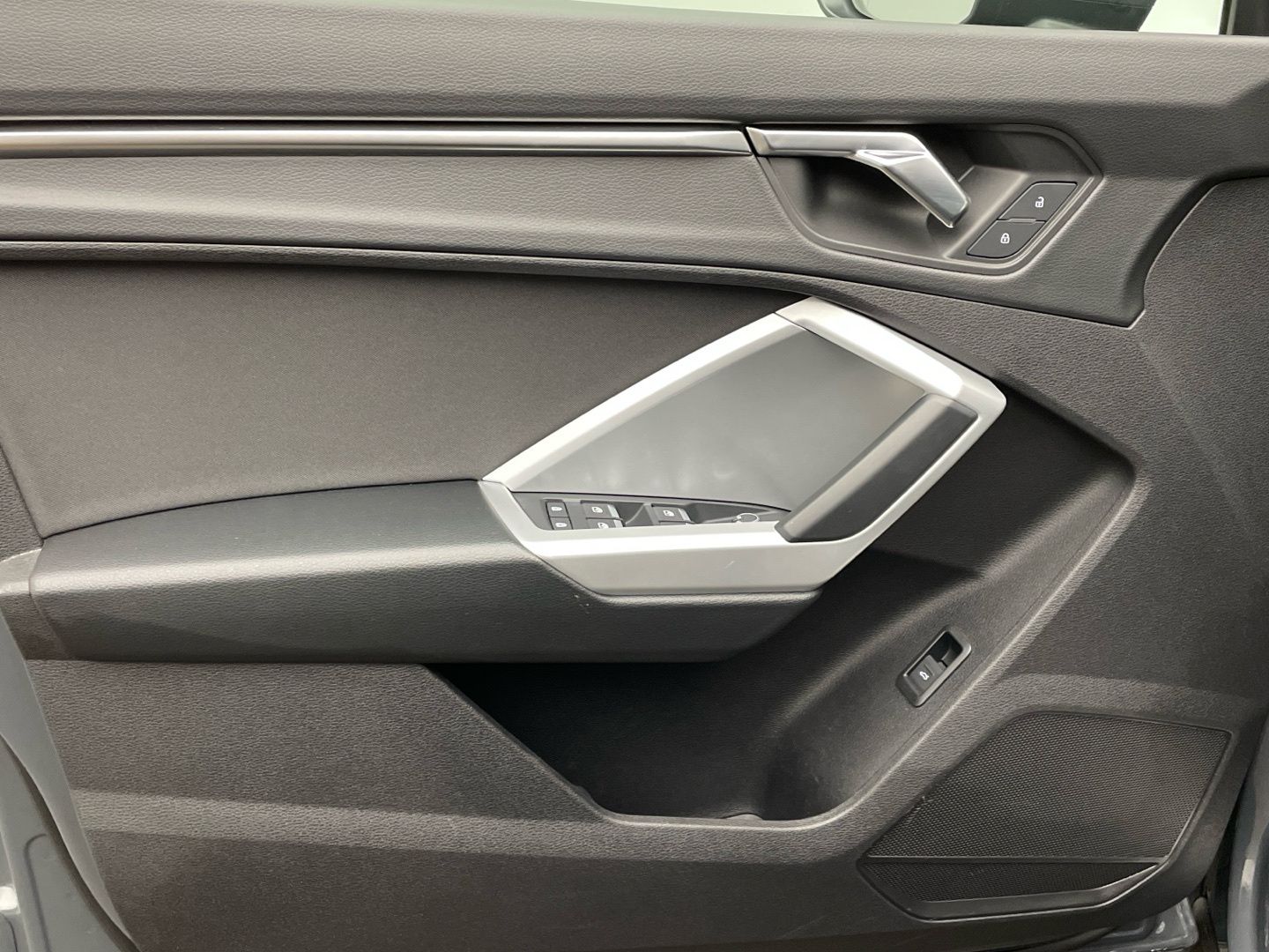 Audi Q3 advanced 40 TFSI quattro - Samsaru's Car Outlet