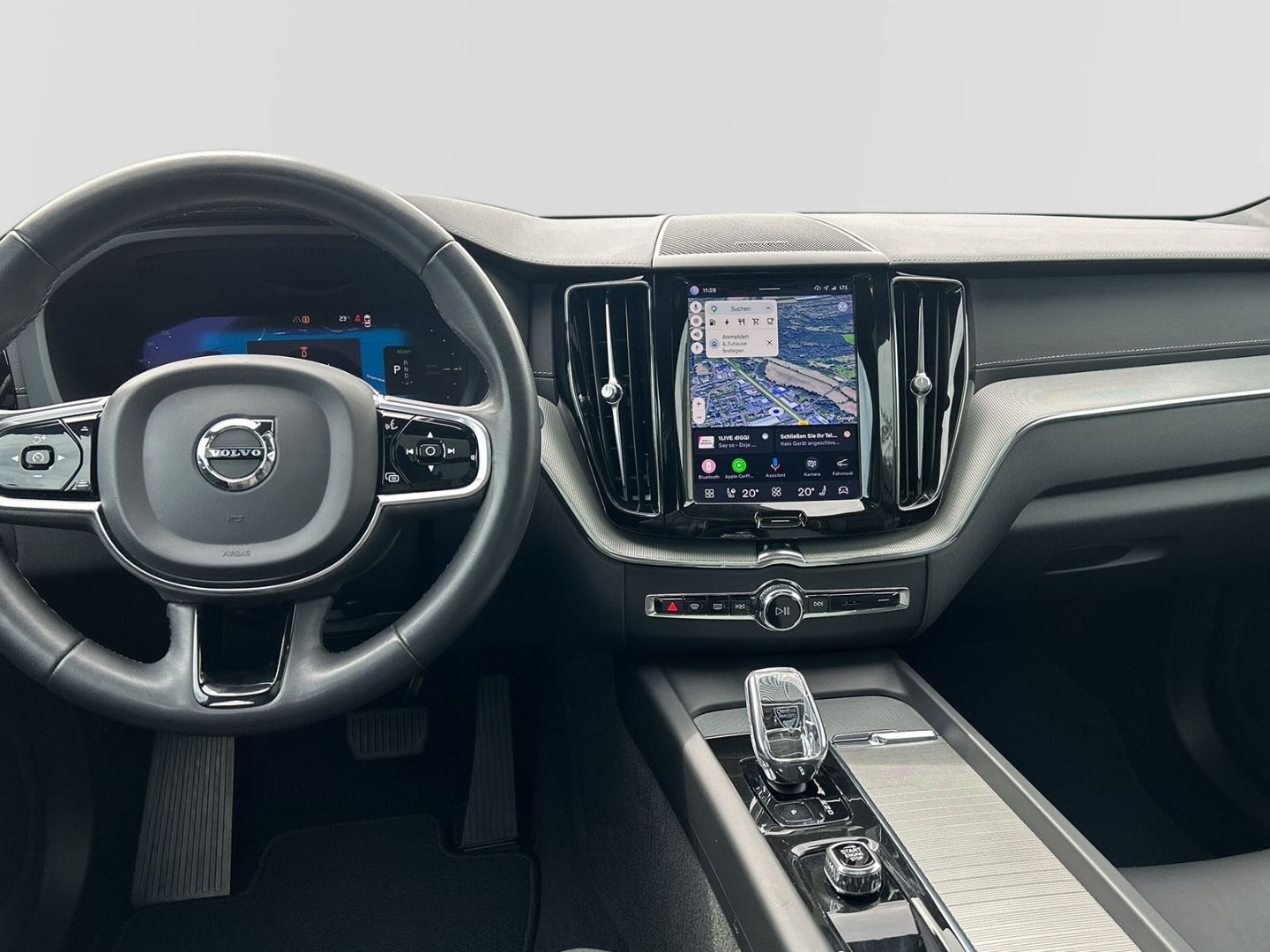 Volvo XC60 Recharge T8 AWD Ultimate Bright 21'' ACC AH