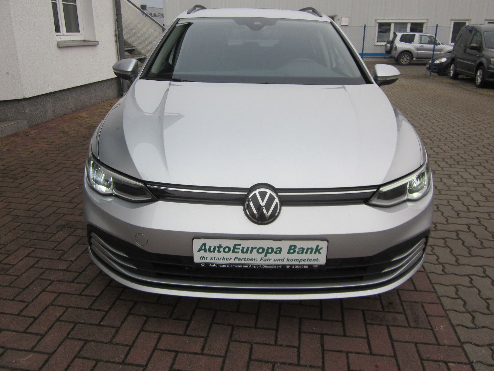 Volkswagen Golf VIII Variant Life - Samsaru's Car Outlet