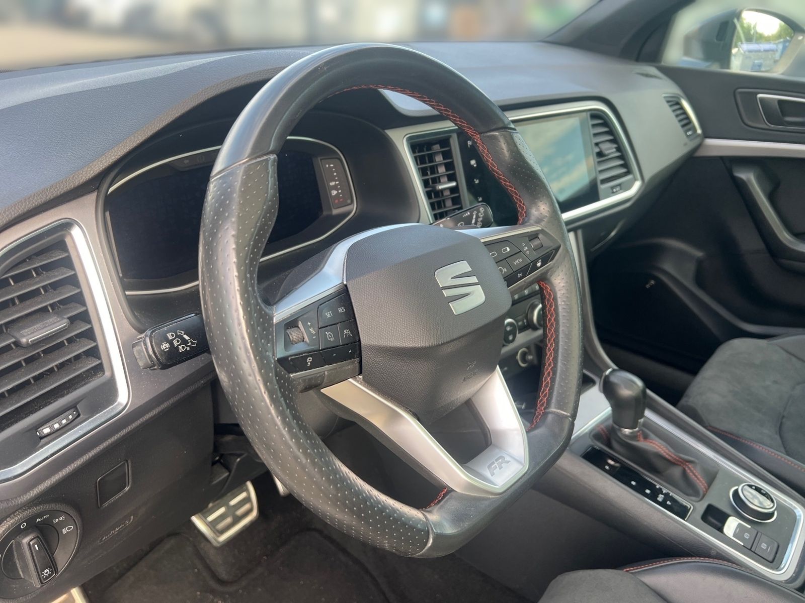 Seat Ateca FR 1.5TSI 110kW (150PS)*DSG*AHK*PANO*NAVI*